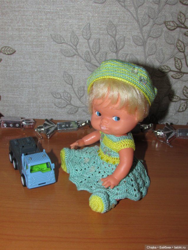 Авторский вязаный наряд\комплект с шапочкой "Цветочная Фея-4" на кукол ГДР Кисс Ми \ Kiss Me (фото 6)
