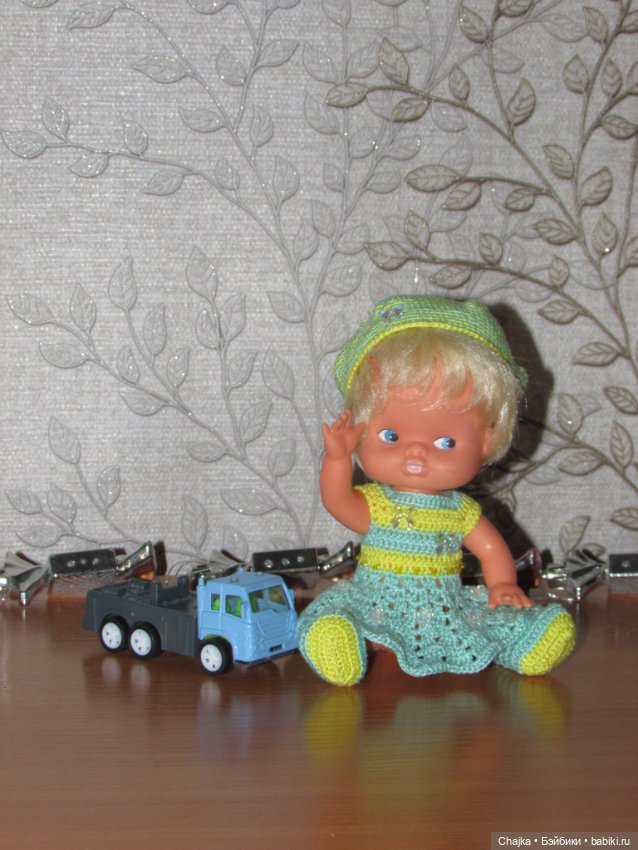 Авторский вязаный наряд\комплект с шапочкой "Цветочная Фея-4" на кукол ГДР Кисс Ми \ Kiss Me