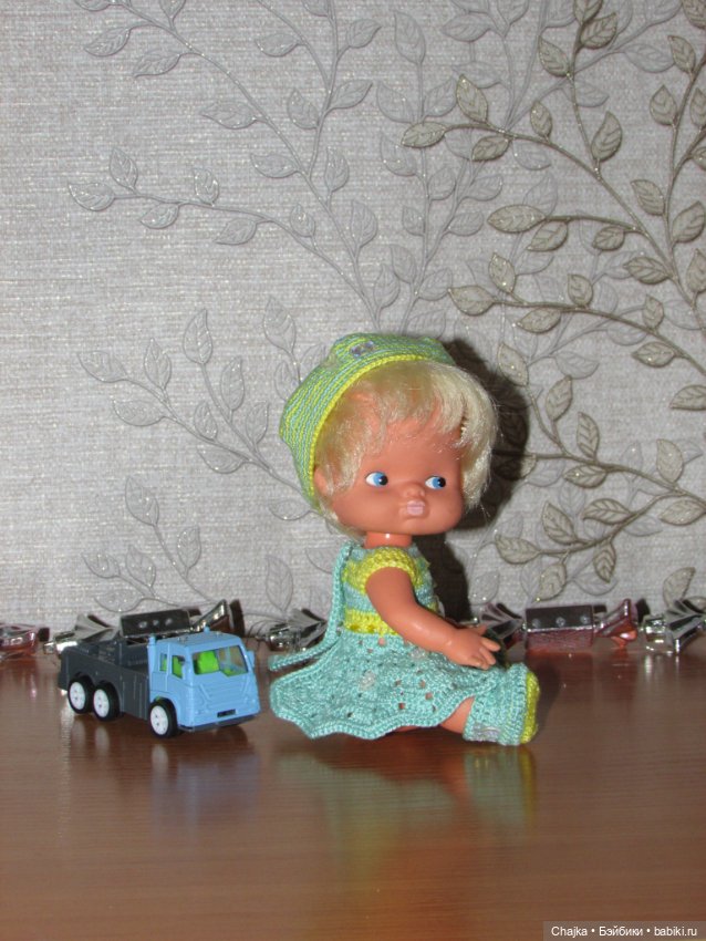 Авторский вязаный наряд\комплект с шапочкой "Цветочная Фея-4" на кукол ГДР Кисс Ми \ Kiss Me (фото 4)