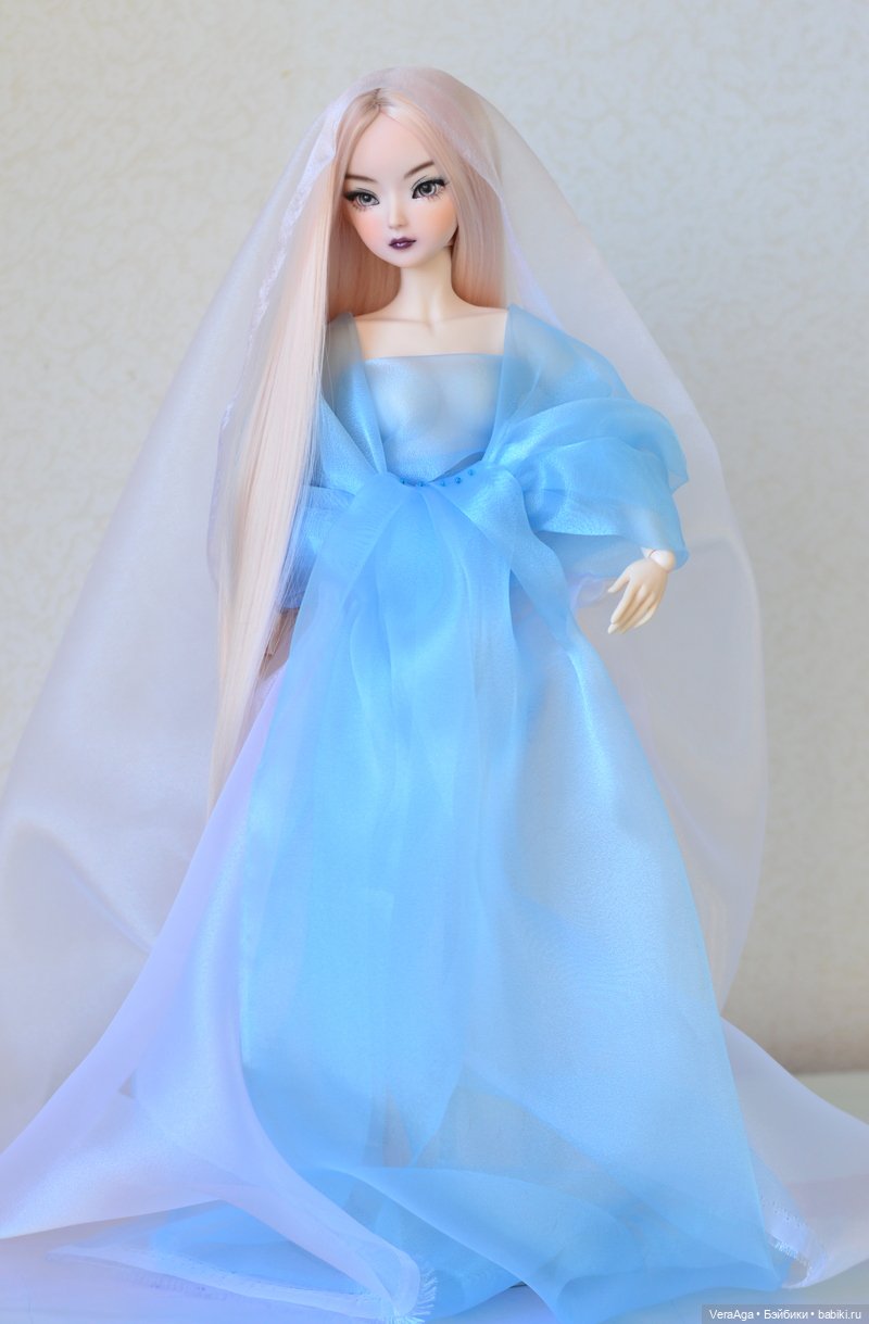 Ледяная дева, неплатье и оттенки зимы