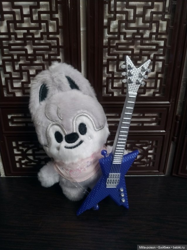 Один волк хорошо, а два волка лучше)