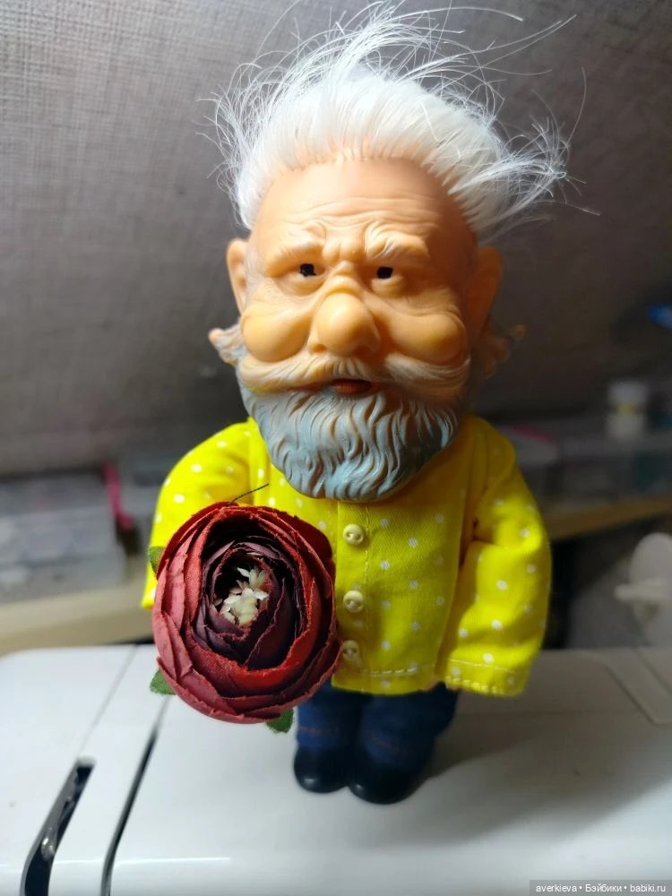 Мужичку всё к лицу — Игрушки СССР и советского детства: резиновые