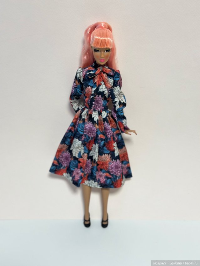 Примерка — Куклы Barbie (Барби): Looks (фото 6)