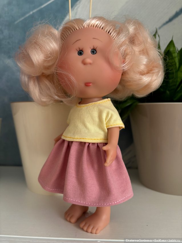 Ванильная булочка — Куклы Nines d'Onil (Нинес): Миа (Mia) (фото 5)