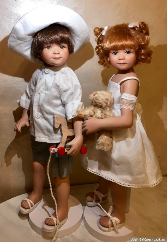 Куколки собираются на выставку