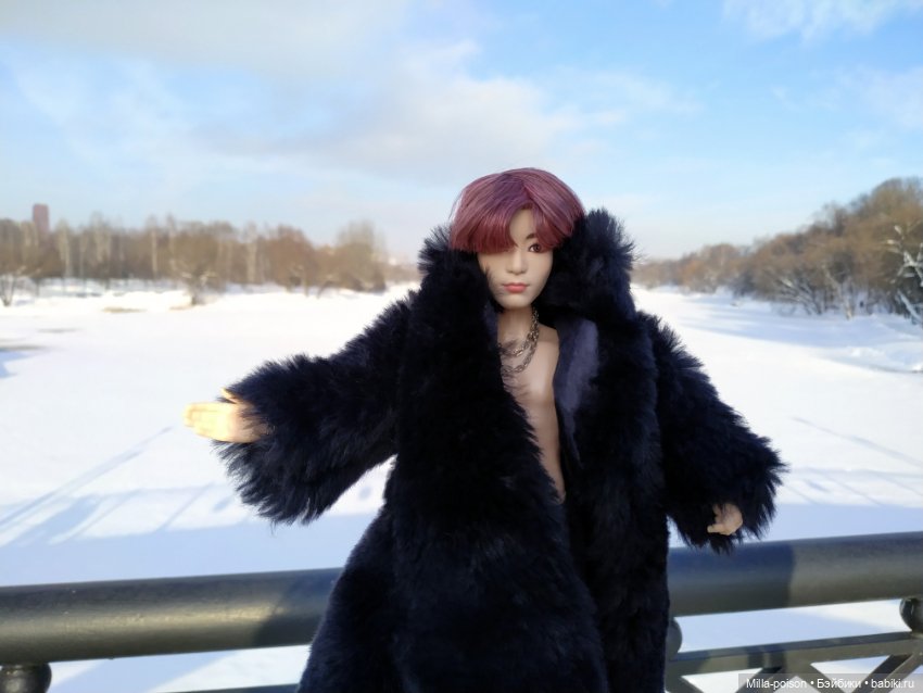 Зимняя прогулка Чонгука 2 (фото 10)