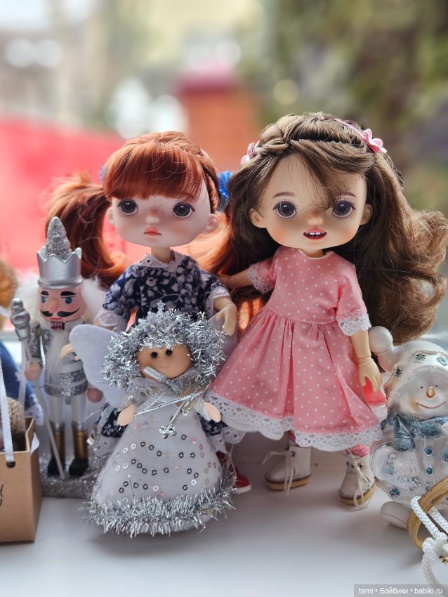 Три непоседы у окна — Куклы Xiaomi Monst (Сяоми) и Pipitom: шарнирные (фото 3)