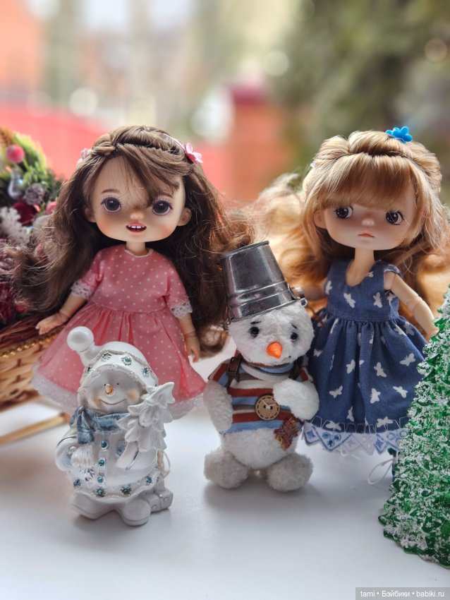 Три непоседы у окна — Куклы Xiaomi Monst (Сяоми) и Pipitom: шарнирные