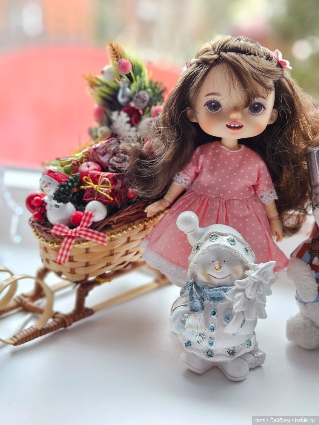 Три непоседы у окна — Куклы Xiaomi Monst (Сяоми) и Pipitom: шарнирные