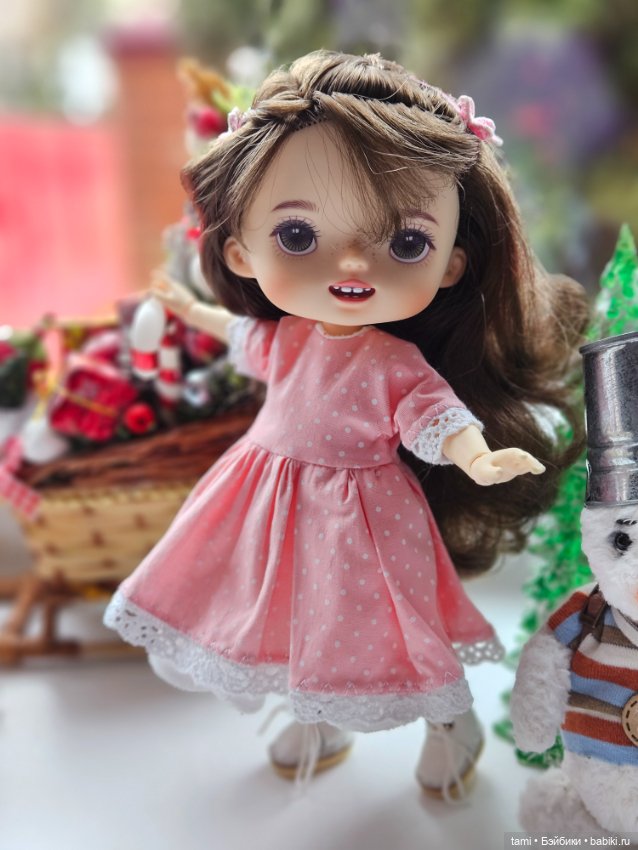 Три непоседы у окна — Куклы Xiaomi Monst (Сяоми) и Pipitom: шарнирные