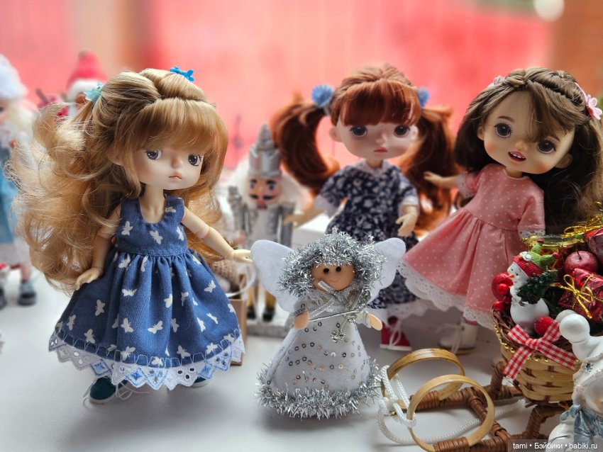 Три непоседы у окна — Куклы Xiaomi Monst (Сяоми) и Pipitom: шарнирные (фото 5)