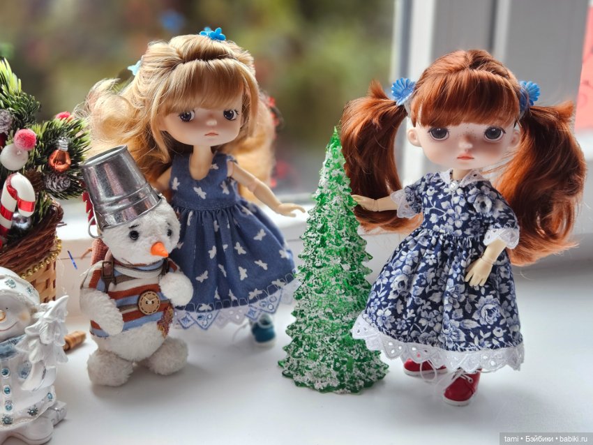 Три непоседы у окна — Куклы Xiaomi Monst (Сяоми) и Pipitom: шарнирные