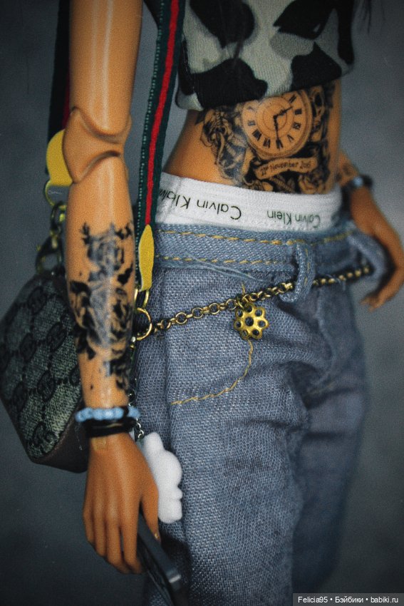 Lina вдохновлённая y2k стилем (фото 9)