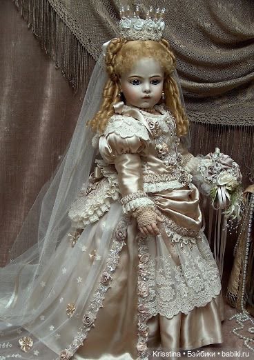 Наряды для антикварных кукол