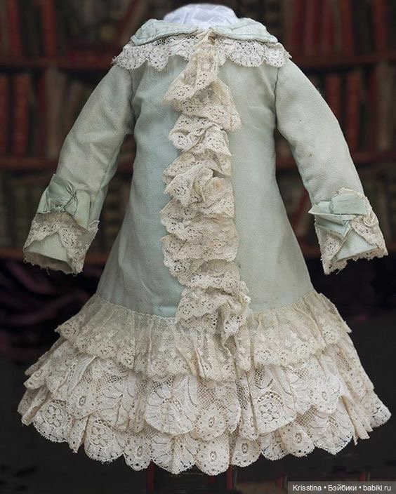 Наряды для антикварных кукол
