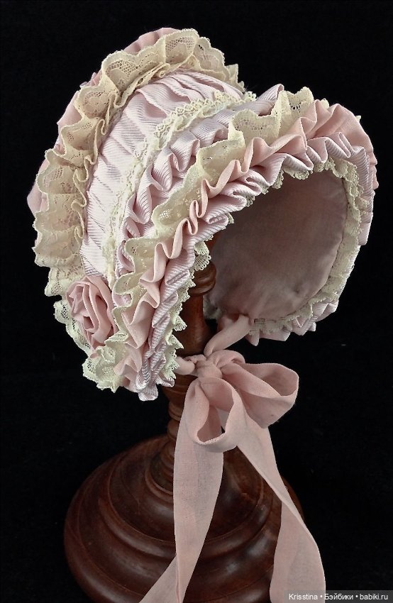 Нижнее бельё и обувь для антикварных кукол