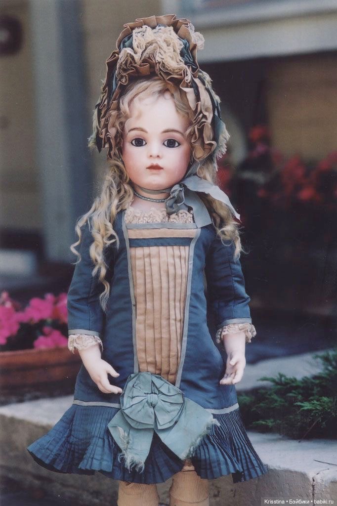 Наряды для антикварных кукол