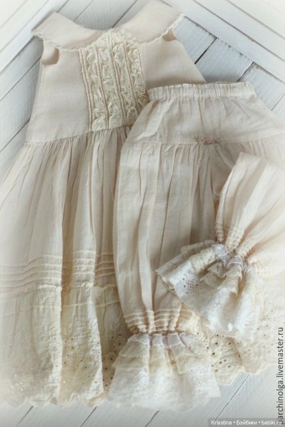 Нижнее бельё и обувь для антикварных кукол