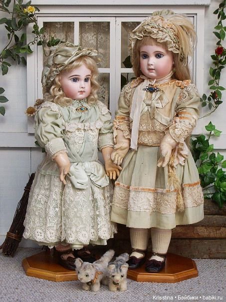 Наряды для антикварных кукол