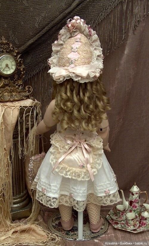 Нижнее бельё и обувь для антикварных кукол