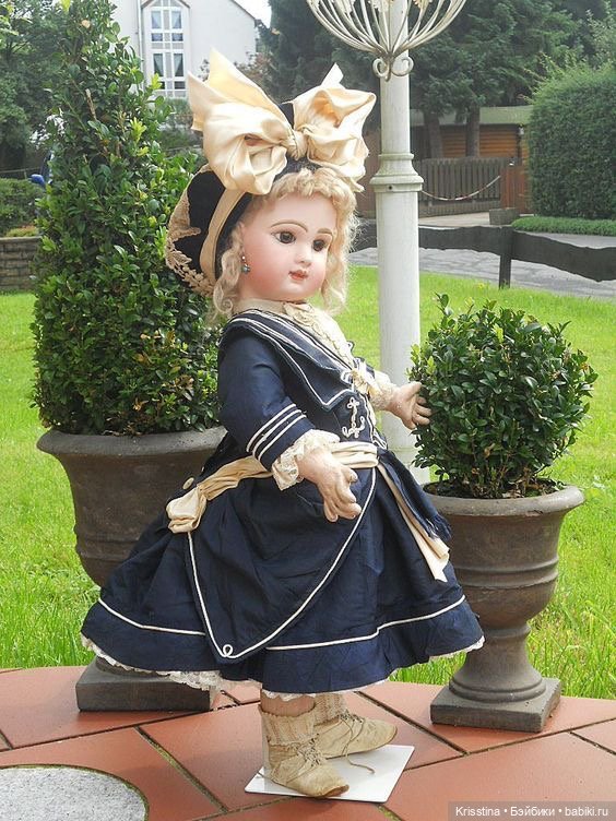 Наряды для антикварных кукол