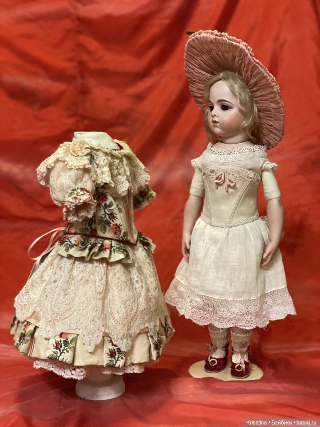 Наряды для антикварных кукол, часть вторая