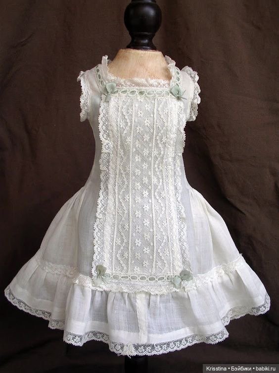 Нижнее бельё и обувь для антикварных кукол