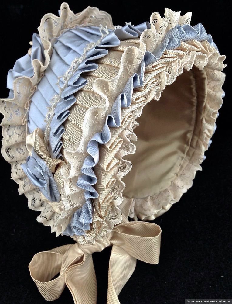 Нижнее бельё и обувь для антикварных кукол