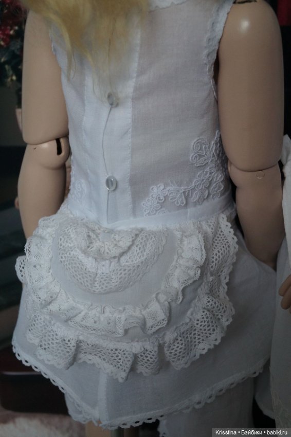 Нижнее бельё и обувь для антикварных кукол