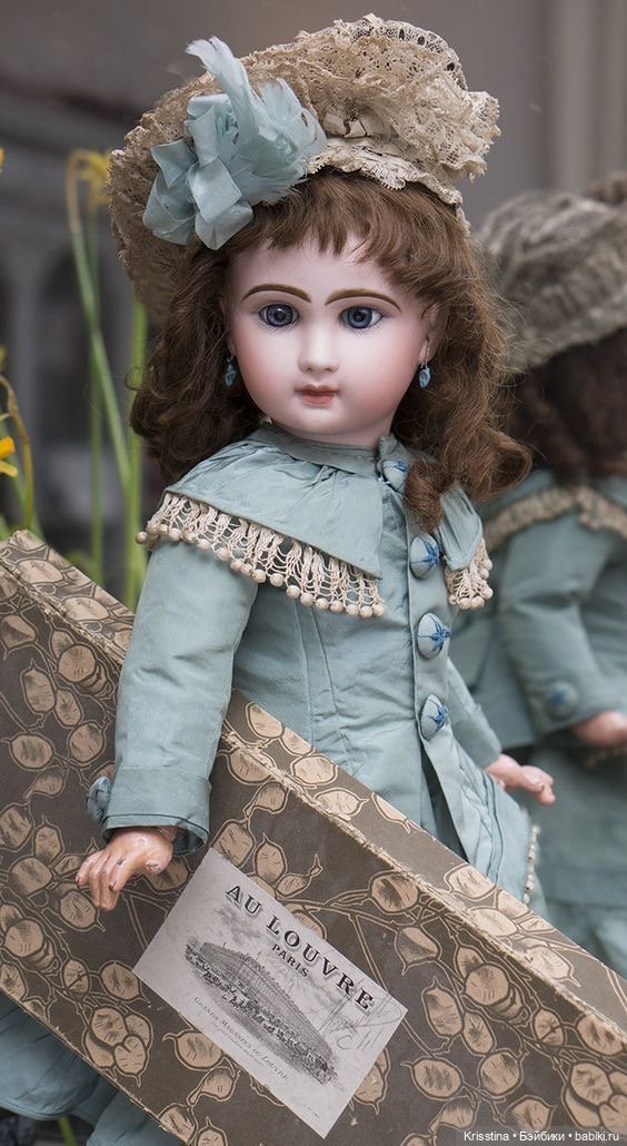Наряды для антикварных кукол