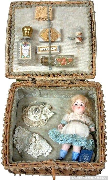 Аксессуары для антикварных кукол