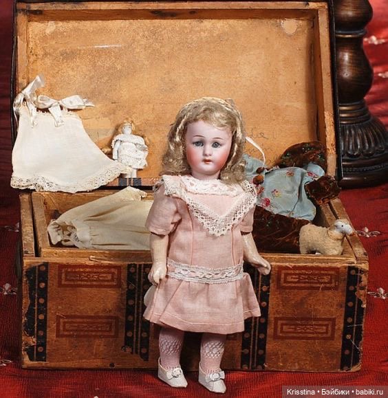 Аксессуары для антикварных кукол