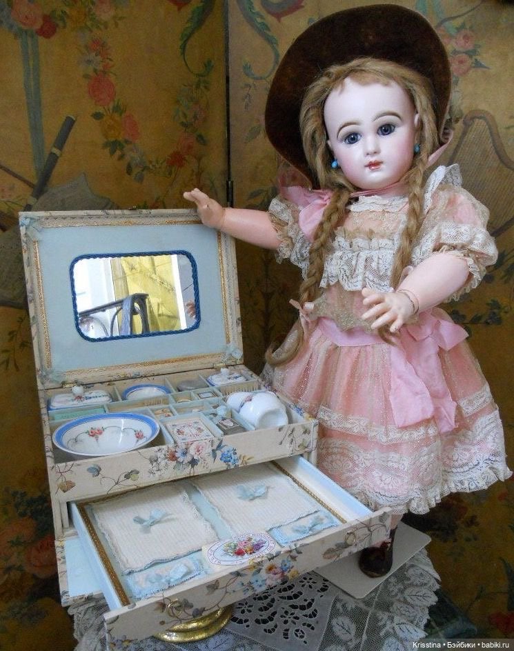 Аксессуары для антикварных кукол