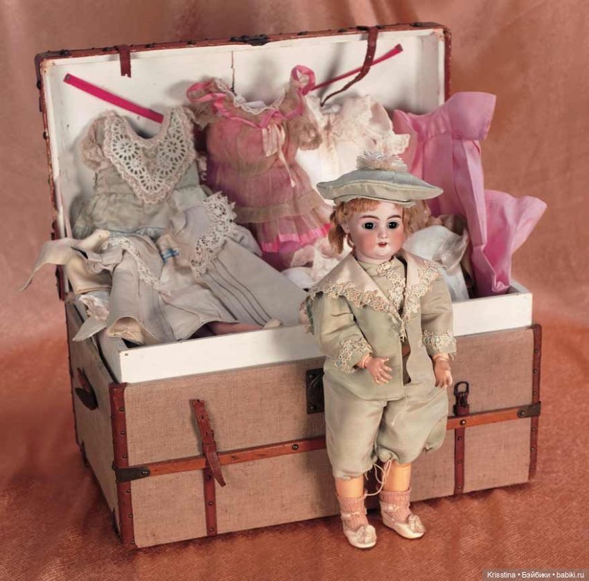 Аксессуары для антикварных кукол