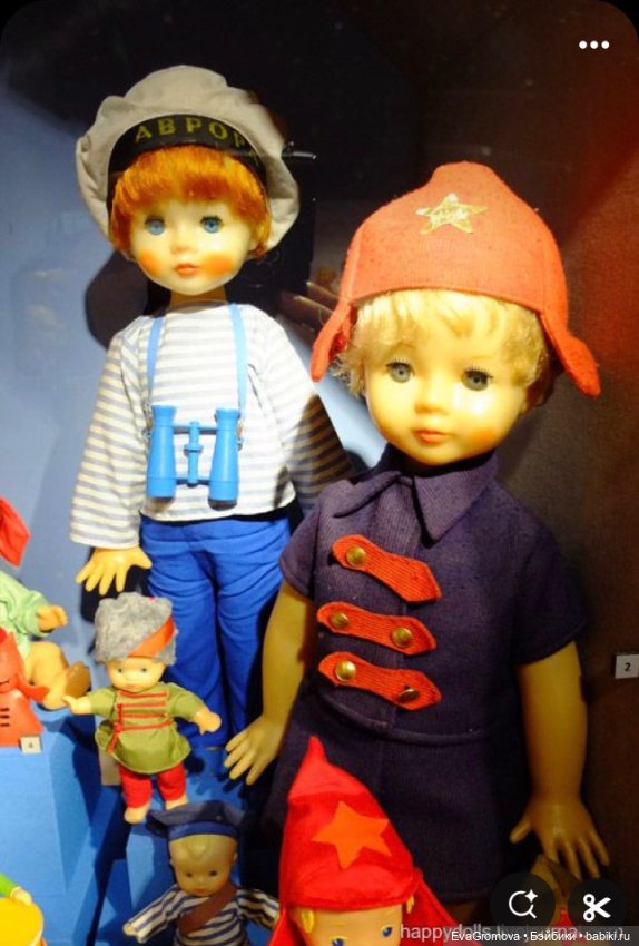 Кукла «Нина» (СССР, фабрика «Кругозор»): костюмы, датировка и цены — где факты, а где мифы