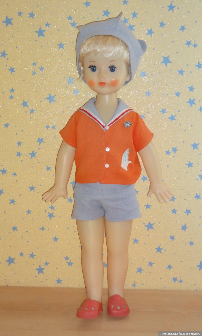 Кукла «Нина» (СССР, фабрика «Кругозор»): костюмы, датировка и цены — где факты, а где мифы