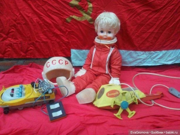 Кукла «Нина» (СССР, фабрика «Кругозор»): костюмы, датировка и цены — где факты, а где мифы