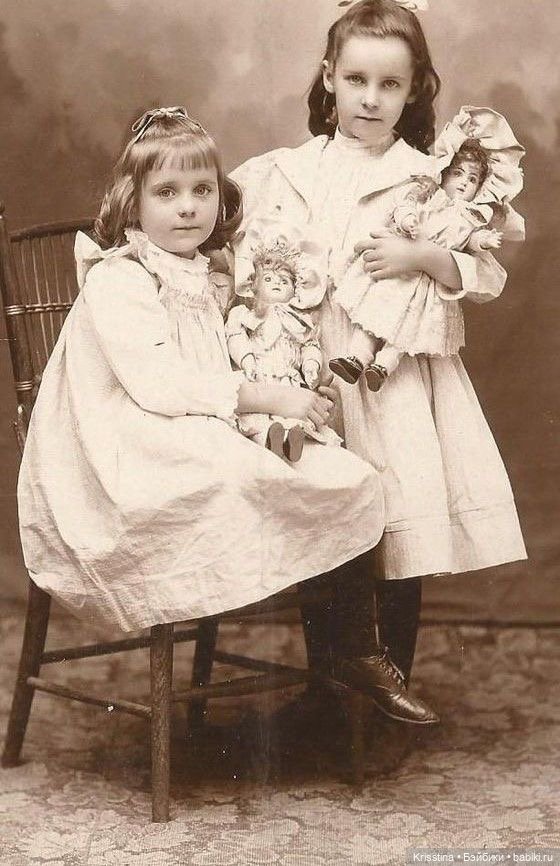 Антикварные и куклы и детки