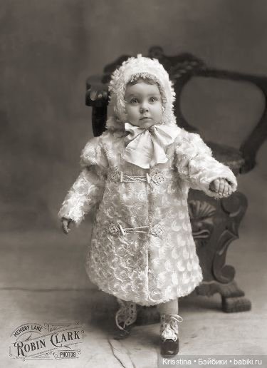 Антикварные и куклы и детки