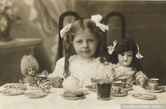 Антикварные и куклы и детки