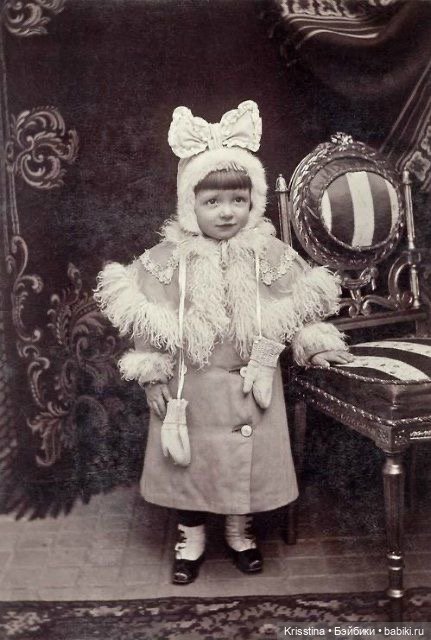 Антикварные и куклы и детки