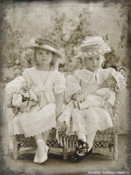 Антикварные и куклы и детки