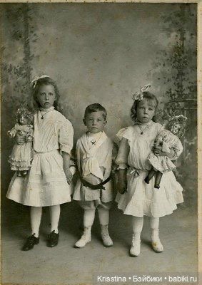 Антикварные и куклы и детки