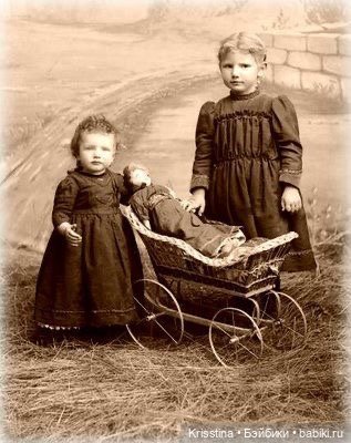 Антикварные и куклы и детки