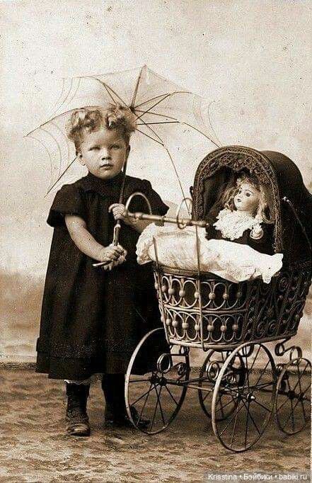 Антикварные и куклы и детки