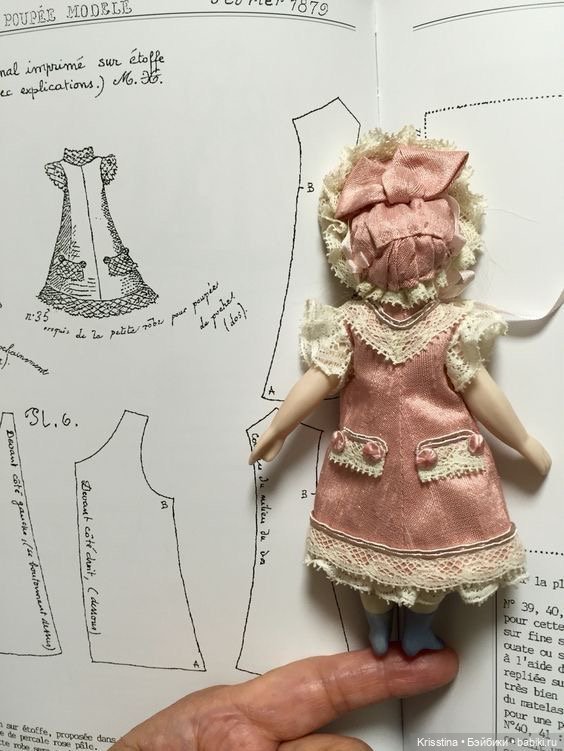 Идеи для пошива одежды,антикварных кукол,часть третья