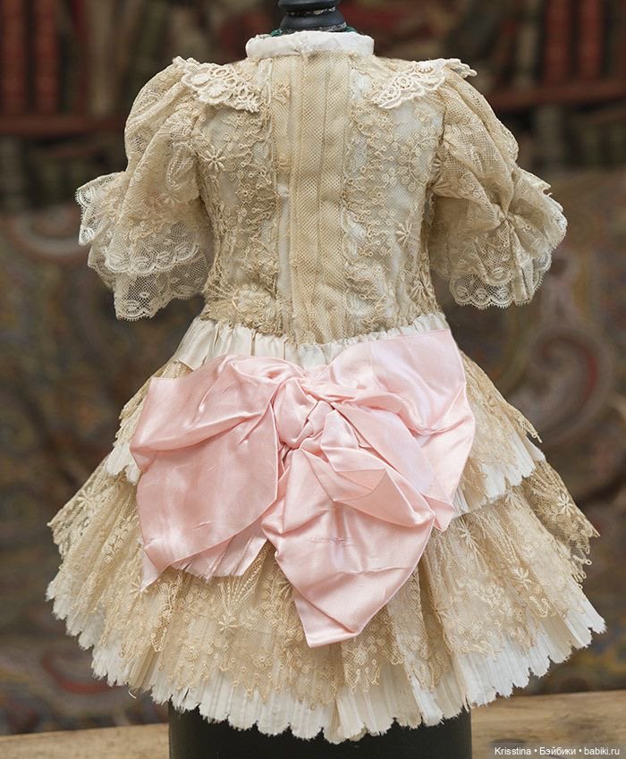 Идеи для пошива одежды,антикварных кукол
