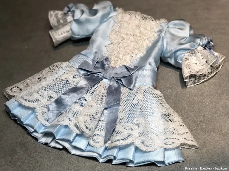 Идеи для пошива одежды,антикварных кукол,часть третья