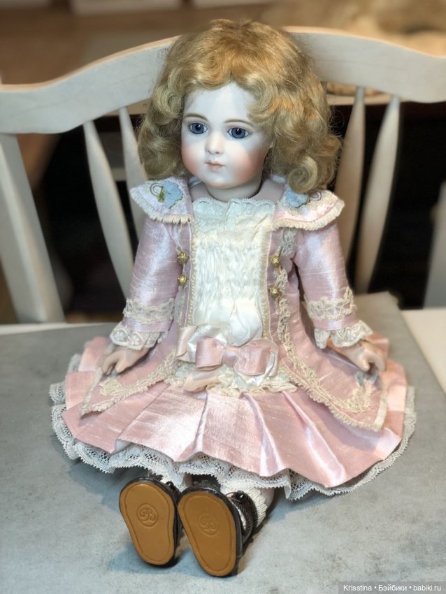 Идеи для пошива одежды,антикварных кукол,часть третья