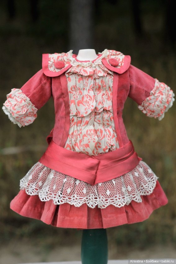 Идеи для пошива одежды,антикварных кукол,часть третья